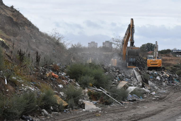 Jeza na jugu Srbije: Beba u crnoj kesi pored deponije