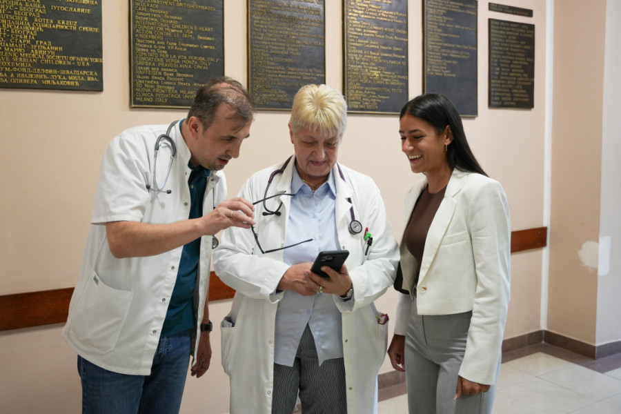 DUBL HUMANOSTI: Fondacija Mozzart i teniserka Bojana Jovanović uručili donaciju Institutu za majku i dete