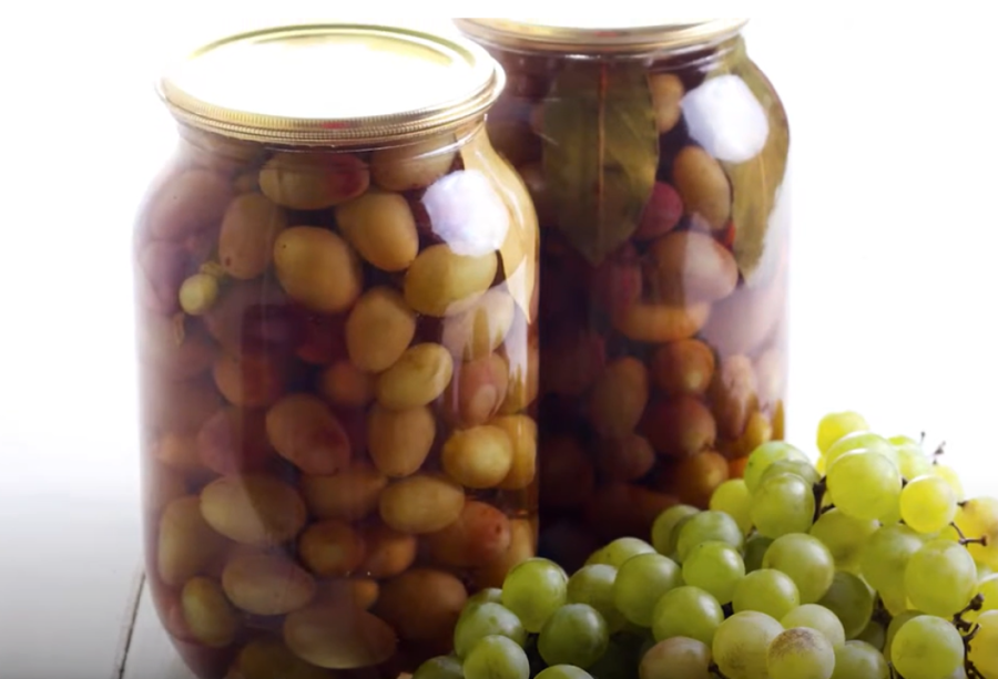 Da li ste ikada probali turšiju od grožđa? E pa sad je pravo vreme za to - sezona mu je, a priprema nikad lakša