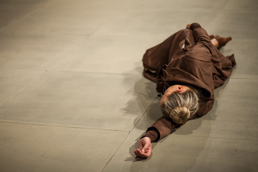 Snežana Savić u novoj predstavi Ateljea 212: Priča o inspektorki koja istražujući slučaj tri nestale devojke otkriva mnoge tajne (FOTO)