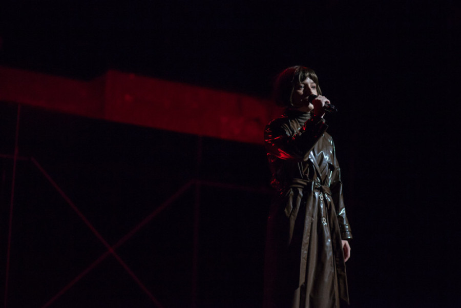 Snežana Savić u novoj predstavi Ateljea 212: Priča o inspektorki koja istražujući slučaj tri nestale devojke otkriva mnoge tajne (FOTO)