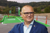 Ministar Vesić: U toku postavljanje 10 superbrzih električnih punjača na auto-putevima
