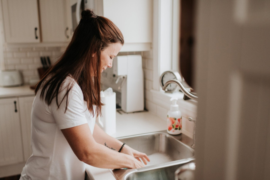 Prirodno rešenje: Dovoljan vam je samo jedan sastojak da efikasno uklonite prljavštinu i mrlje od kamenca iz vaše sudopere