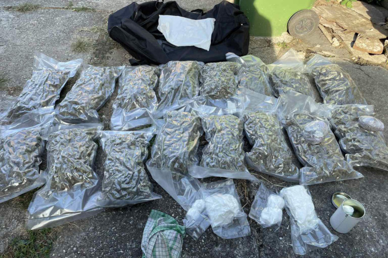 MUP izdao hitno upozorenje: Prevaranti širom Srbije glume policiju i doktore pa traže novac od porodica!