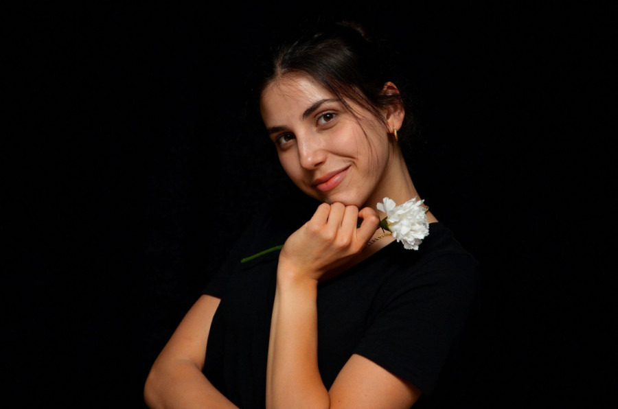 Priča o majci i ćerki u čijim se životima sve menja osim sladoleda: Neobična predstava u Teatru Vuk (FOTO)