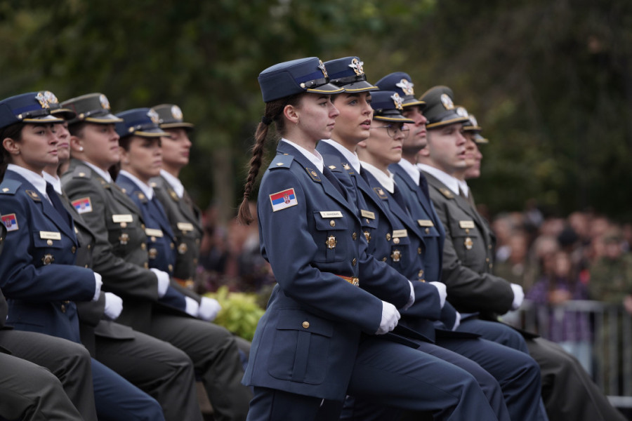 Predsednik Vučić odgovorio Ponošu: Uporedite vojsku koju je on uništavao danas kad smo to uspeli da obnovimo, uspesi su tu najvidljiviji