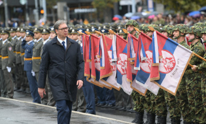 Vučić čestitao Dan Vojske Srbije: Vi ste snažan i pouzdan stub sigurnosti i mira