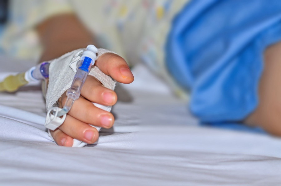 Ustaški pir usred Podgorice: Navijači iz Hrvatske pred policijom veličaju crnokošuljaše (VIDEO)