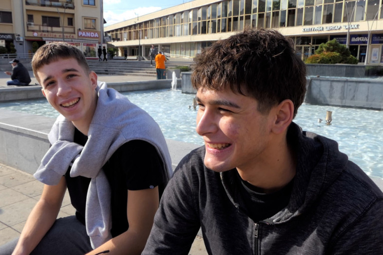 "Samo ona od dečaka napravi muškarca": Šta Čačani kažu o vraćanju obaveznog vojnog roka (VIDEO)