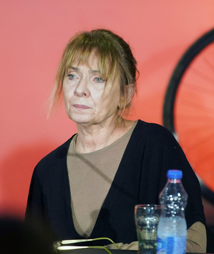 Suze Vesne Trivalić, dirljive reči i emotivna sećanja: Beogradsko dramsko pozorište obeležilo godišnjicu smrti Jagoša Markovića (FOTO)