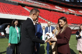 Peter Sijarto ugostio ministarku Mesarović na fudbalskom stadionu: Mađarska na fantastičan način razvija i gradi svoje sportske kapacitete