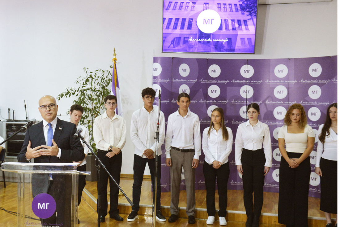 Vučević na jubileju Matematičke gimnazije: Deca i profesori su najvažnije što jedna država ima (FOTO)