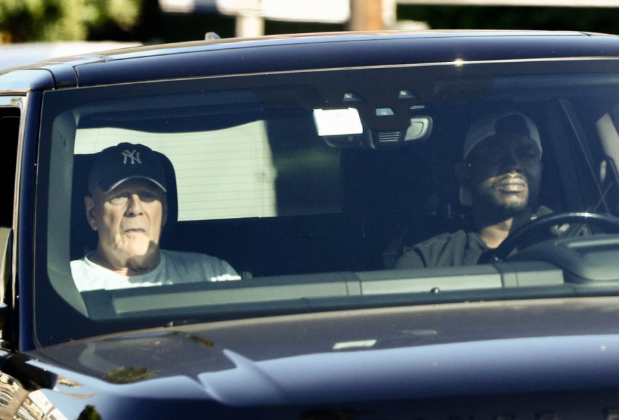 Brus Vilis neprepoznatljiv: Glumca bolest načisto pokosila, fanovi širom sveta zabrinuti zbog njegovog izgleda