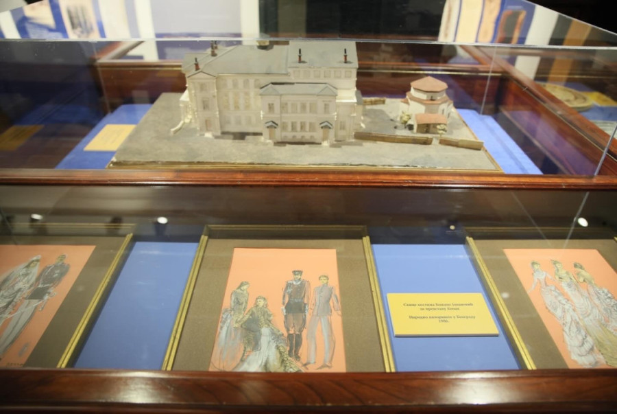 "Svako ko bi rekao nešto suprotno debelo bi pogrešio": Nikola Selaković otvorio izložbu "Dinastija Obrenović i pozorište" (FOTO/VIDEO)