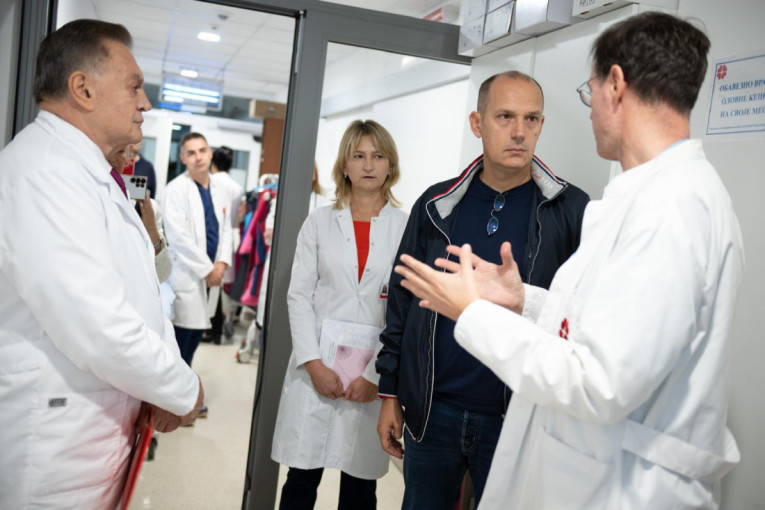 Lončar u kontroli bolnica: Ministar pozvao građane na besplatne preglede (FOTO/VIDEO)