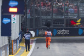 Neočekivan gost na stazi Formule 1 prekinuo trening! Redari ga jurili, vozači uživali! (VIDEO)