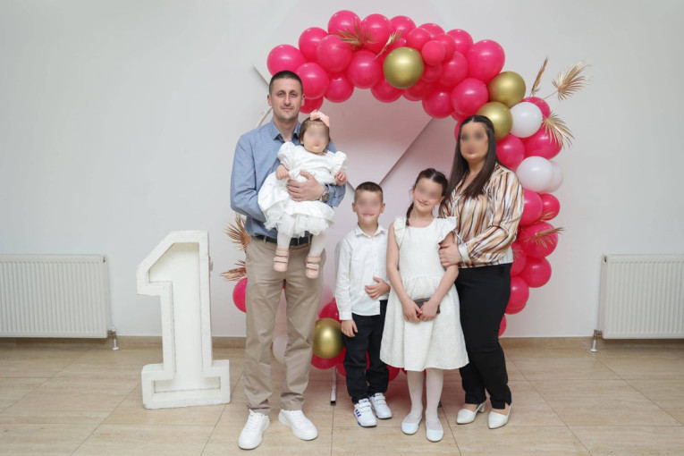 U crnini su i ponavljaju: "Bar da nam je jedno unuče ostalo..." – Komšije obišle porodicu Lazović nakon jučerašnje tragedije kod Ušća