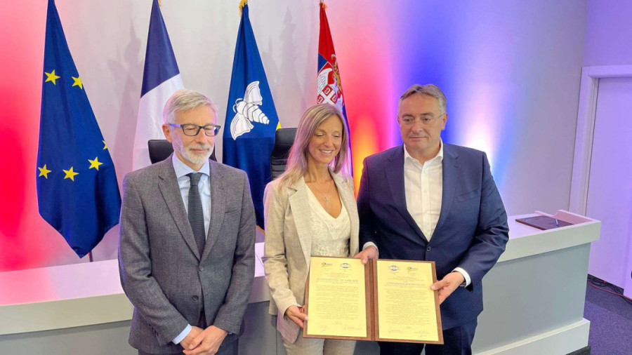 Decenijama se Svilajnčani sele u Dransi, a sada su opština Svilajnac i ovaj grad nadomak Pariza potpisali sporazum o bratimljenju