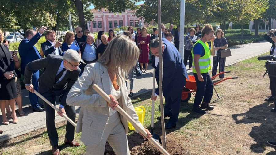 Decenijama se Svilajnčani sele u Dransi, a sada su opština Svilajnac i ovaj grad nadomak Pariza potpisali sporazum o bratimljenju