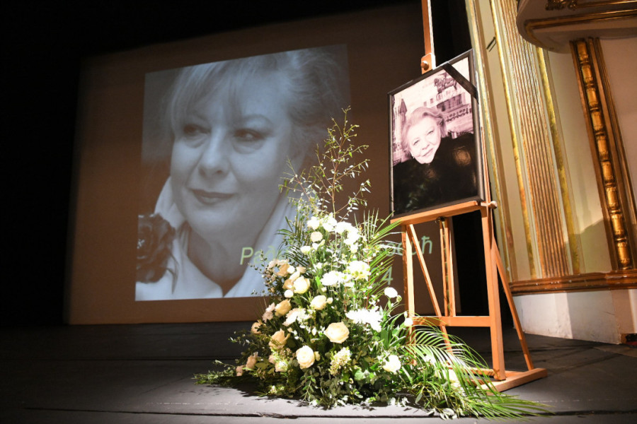 Poslednje zbogom Radmili Živković: Sahrana velike glumice u Aleji zaslužnih građana (FOTO/VIDEO)