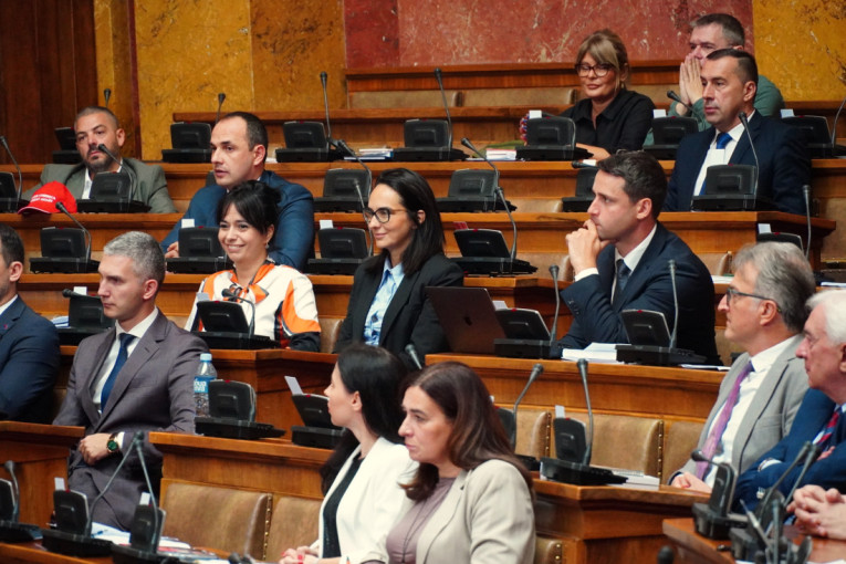 Skupština Srbije nastavila sednicu o rebalansu budžeta, u toku je pauza