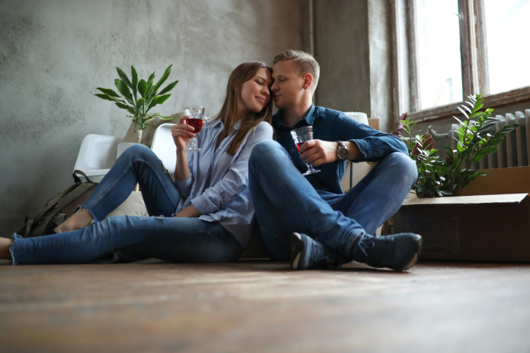 Ljubavni horoskop od 20. do 26. aprila: Slobodni Ovnovi privlače pažnju, Lavovi moraju da prihvate kompromis