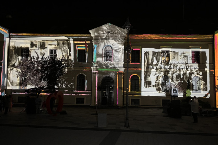 "Omaž velikoj slikarki": Otvoren Trg Nadežde Petrović u Čačku (FOTO/VIDEO)