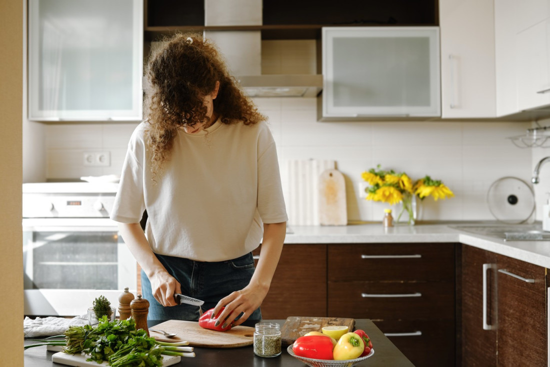 Gurmani, kod njih se nećete baš najesti: Tri horoskopska znaka očajno kuvaju, i lako naprave katastrofu u kuhinji