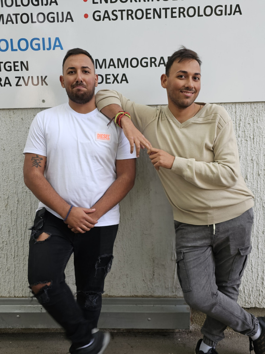 "Pretukli su mi majku, brata i psa!" Neca Lazić potresen nakon napada, policija hitno reagovala
