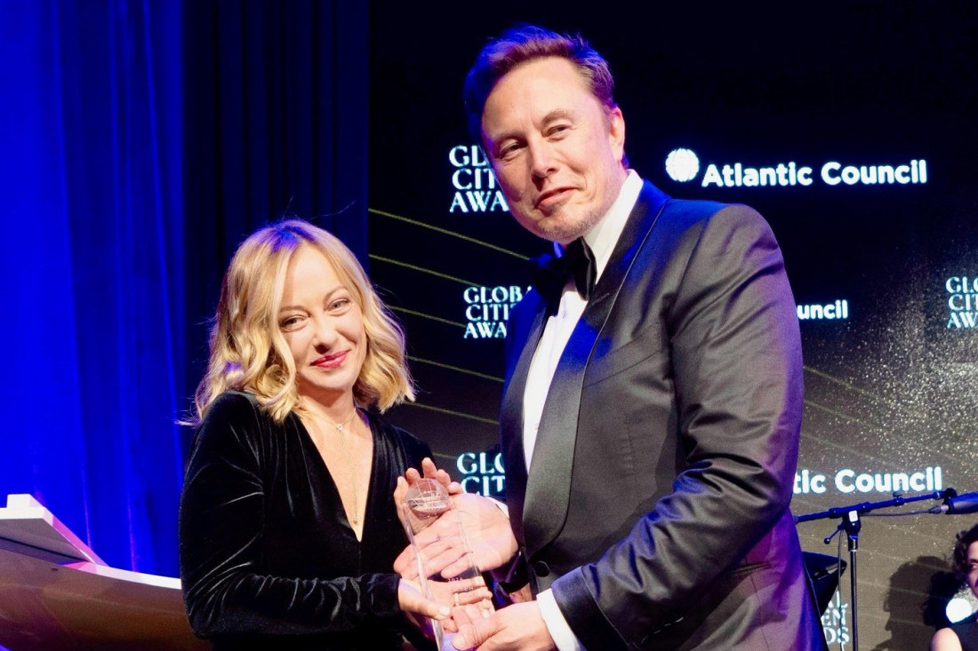 Šta se dešava između Đorđe Meloni i Ilona Maska? Pogledi puni čežnje premijerke i milijardera