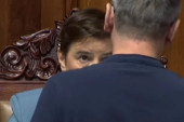 Ćuta divlja u Skupštini Srbije: Lažni ekolog prišao Ani Brnabić i počeo da se svađa, kamere snimile skandal