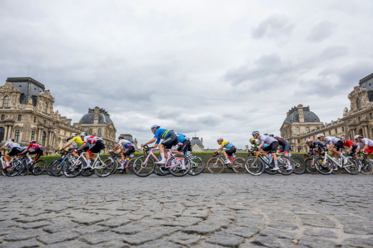 Užasna nesreća na Svetskom prvenstvu! Švajcarska biciklistkinja u kritičnom stanju!