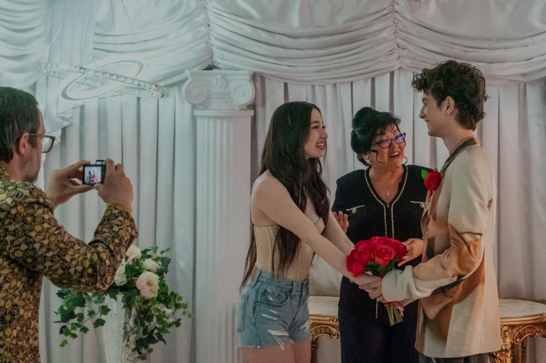 Seks-farsa ruskog oligarha i američke plesačice: Dobitnik Zlatne palme film "Anora" otvara 20. Slobodnu zonu (FOTO/VIDEO)