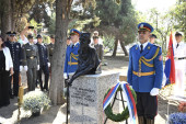 Otkrivena spomen-bista čuvaru groblja na Zejtinliku Đorđu Mihailoviću: Sloboda Srbije je ideal od kojeg se ne sme odustati! (FOTO/VIDEO)