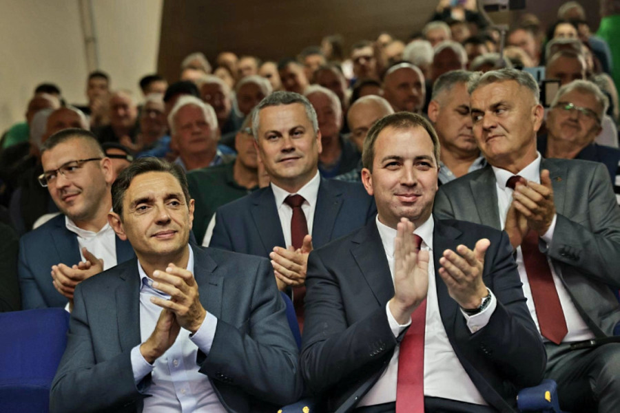 Vulin poručio iz Modriče sa izbornog skupa SPS: Ovde sam da podržim politiku koja će Srpsku još više približiti Srbiji
