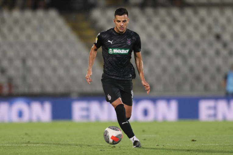 Milioni stižu u Partizan: Crno-beli prodali jednog od najboljih u Premijer ligu!