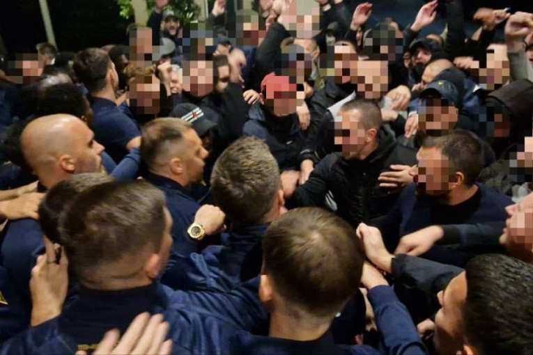 Delije ipak ušle na "Đuzepe Meacu": Navijači Crvene zvezde istakli istorijski transparent, Interove pristalice u čudu!