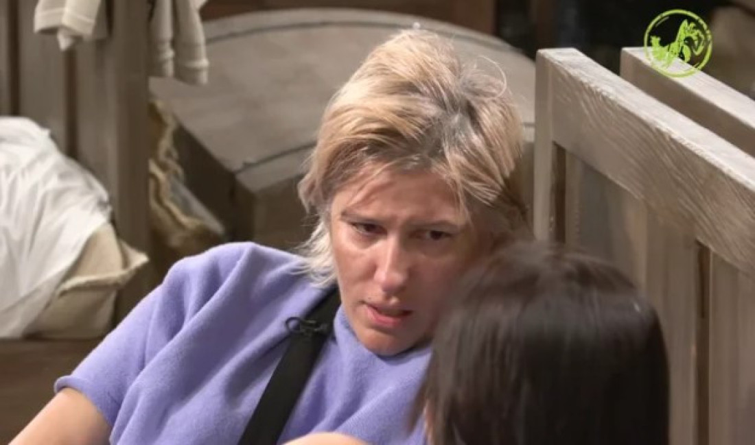 Jeziva ispovest učesnice "Farme 8" ledi krv u žilama: Nakon očeve smrti, majka je htela da rodim dete njenom ljubavniku!