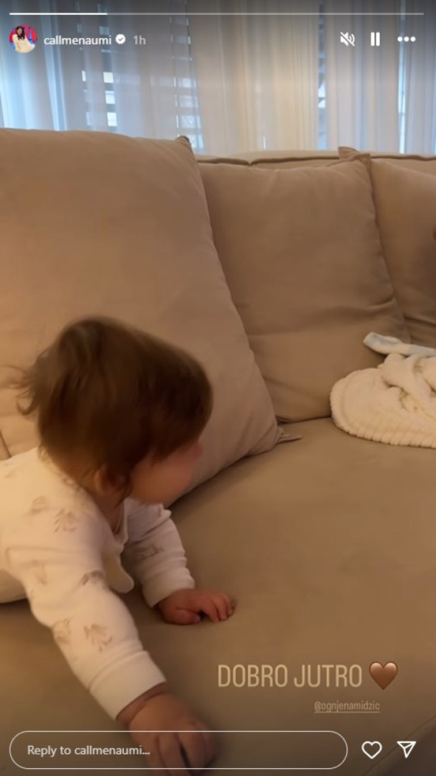 Veselo u domu Ognjena Amidžića: Voditelj od ranog jutra na nogama, supruga Mina sve usnimila