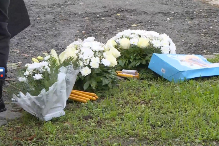 I šta je bilo sa gardistima? Bele suze na Topčideru za 20 godina od smrti vojnika (VIDEO)