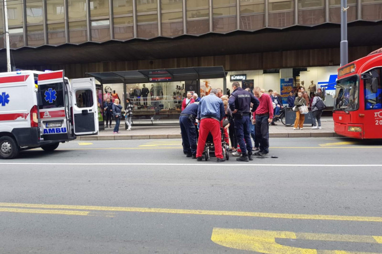 Stravičan prizor u Kuršumliji: Muškarac (48) se polio benzinom i zapalio!