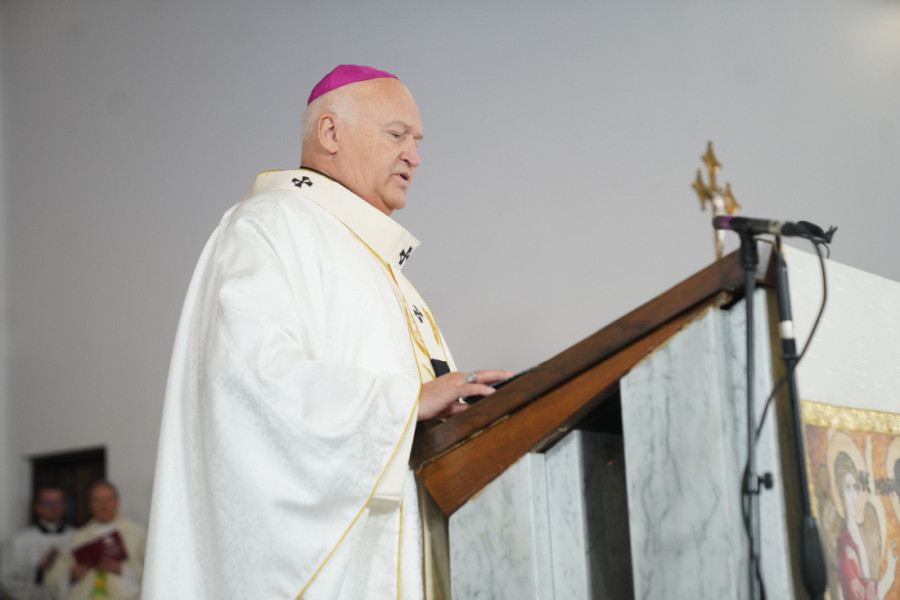 Božić po gregorijanskom kalendaru: Ko danas slavi najradosniji hrišćanski praznik?