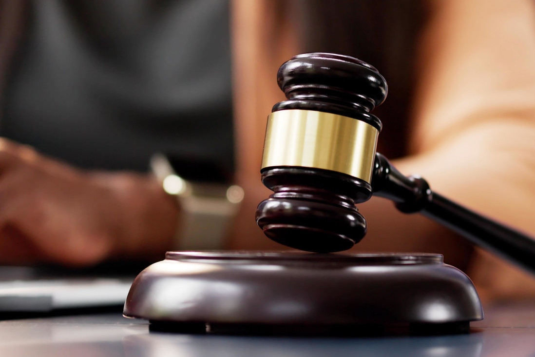 Užas na putu Kraljevo-Kruševac: Motociklista "pokosio" ženu dok je pretrčavala put!