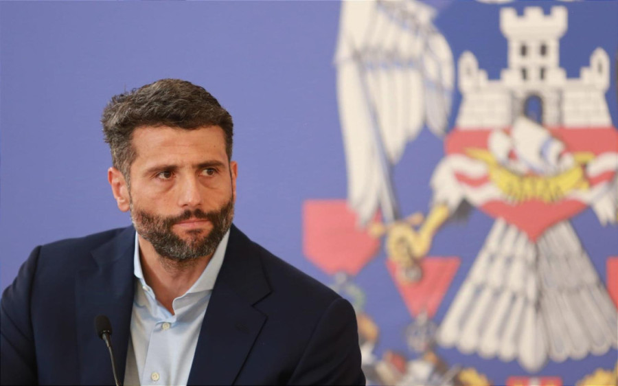 Šapić najavio: Sva nova vozila javnog prevoza kao i ona mlađa od dve godine biće plave boje (FOTO)