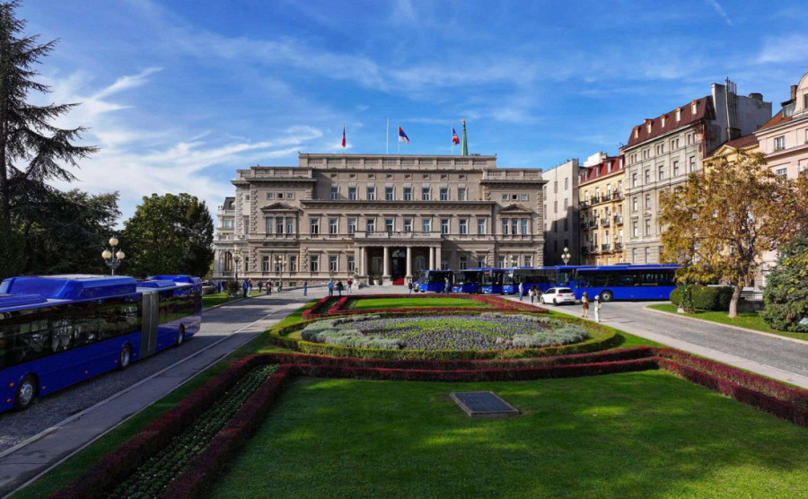 Šapić najavio: Sva nova vozila javnog prevoza kao i ona mlađa od dve godine biće plave boje (FOTO)