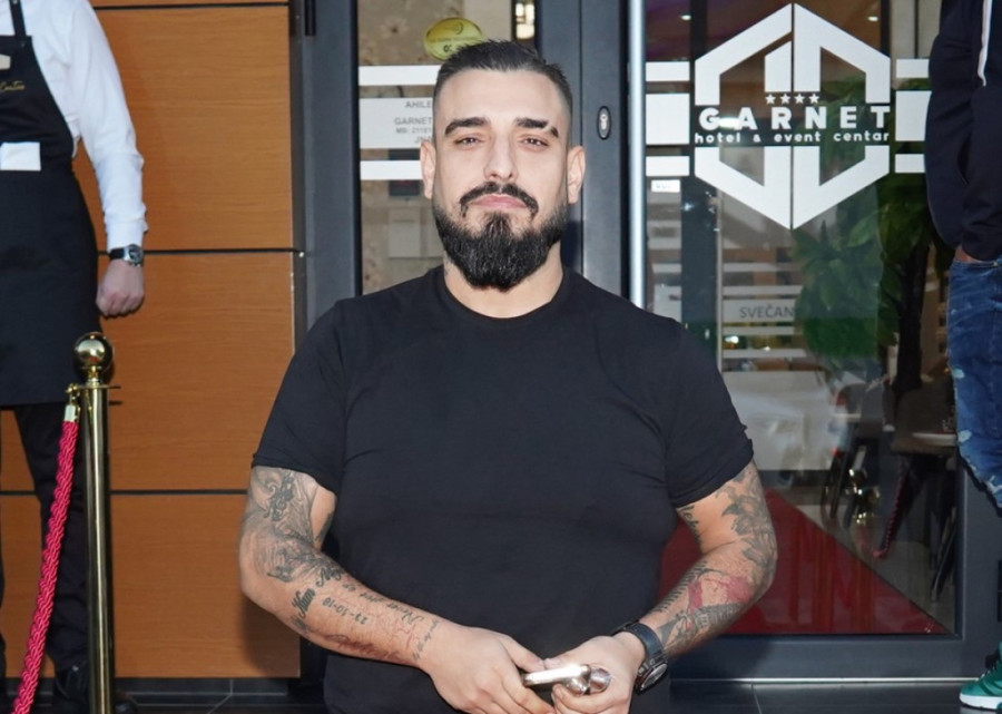 "Ne bih da pričam o sitnim dušama!" Darko Lazić progovorio o majčinom dečku: Evo u kakvom su odnosu