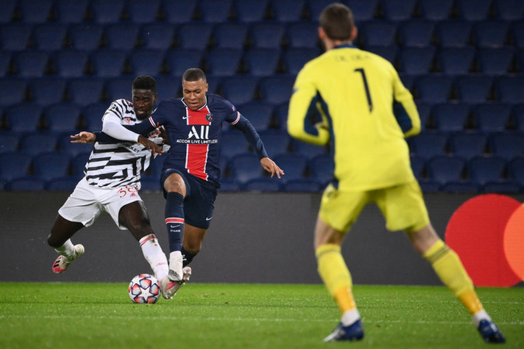 Bizarna povreda zbog koje je mogao da završi karijeru: Fudbaler umalo ostao bez prsta dok je prao sudove!