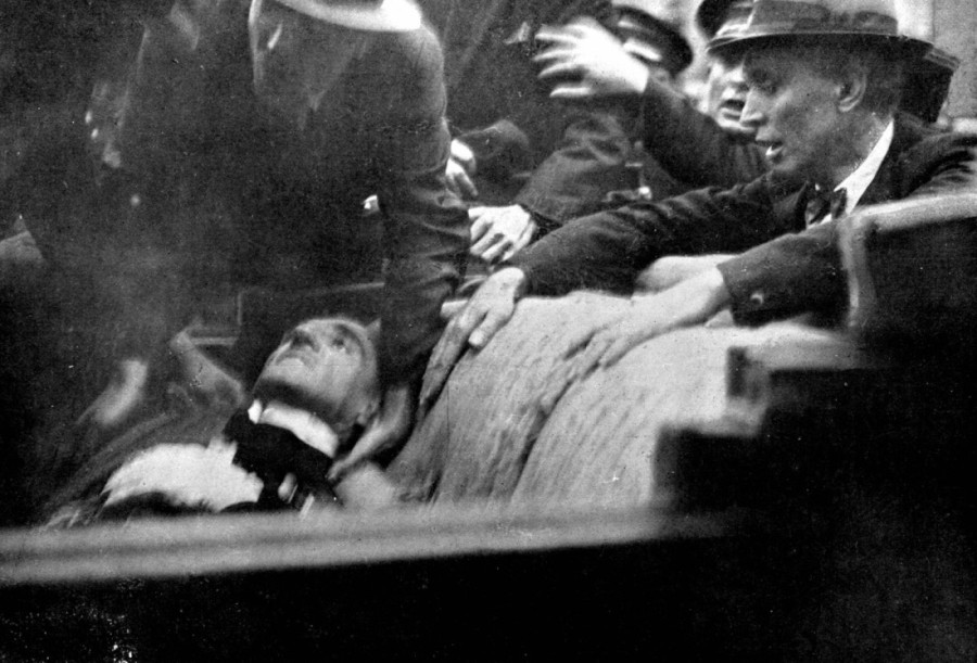 Otisak sa mrtvog lica kralja Aleksandra I Karađorđevića prvi put u javnosti: Izložba kakvu Srbija do sada nije videla (FOTO)