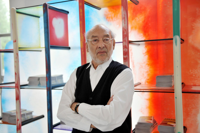 Nova umetnička instalacija izazvala pometnju u Napulju!  „Ti si velika stvar!“ (VIDEO)