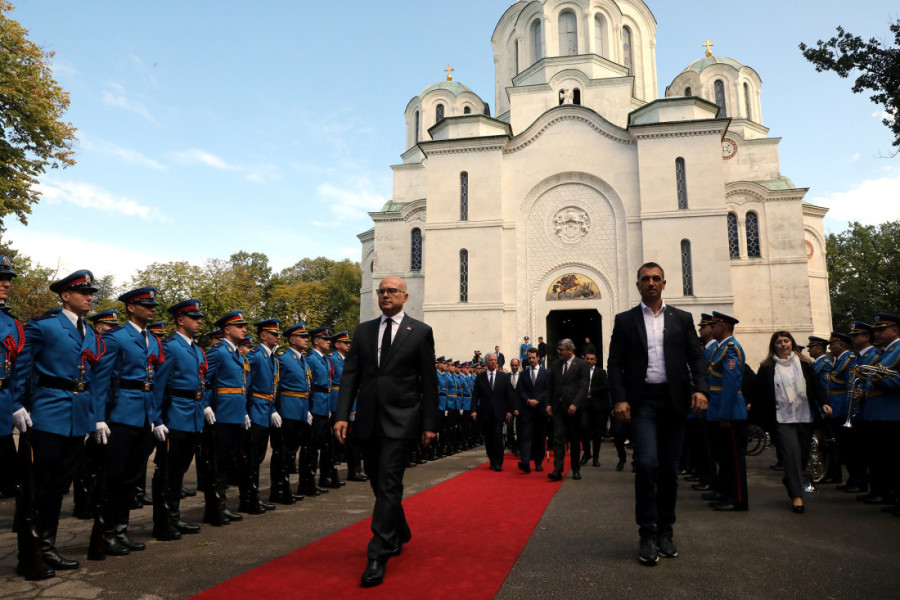 Vučević na ceremoniji povodom godišnjice smrti kralja Aleksandra I Karađorđevića: To je bio pucanj u Jugoslaviju, u Srbe (VIDEO)